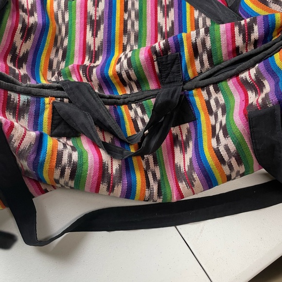 Peruvian Duffel Tote Handmade Normal Wear - Picture 10 of 10